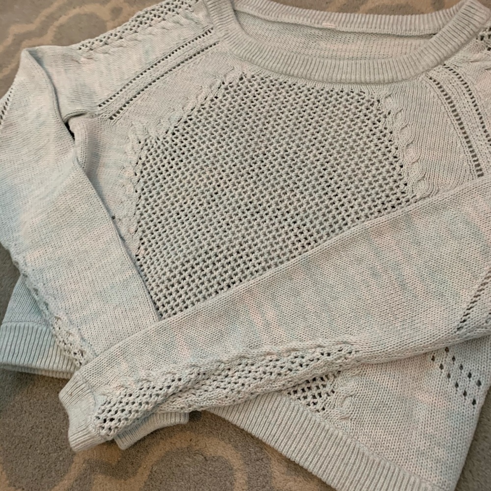 Lululemon sweater Sz 6